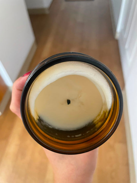Pourquoi ma bougie fait un tunnel ? Causes et solutions simples